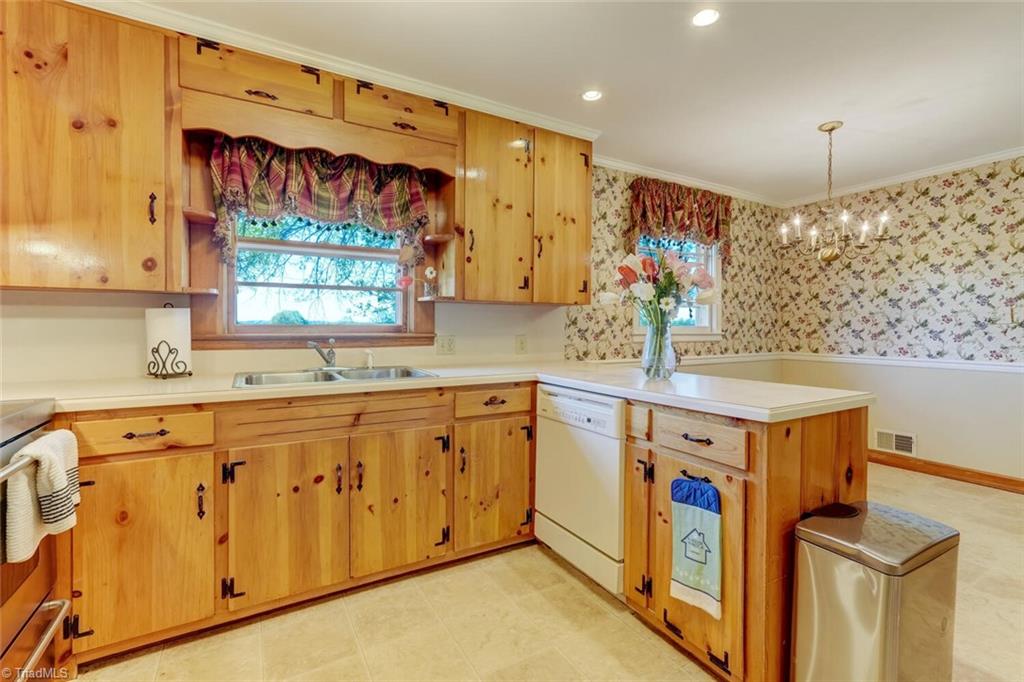 6205 Salem Chapel Road, Walnut Cove, North Carolina image 19