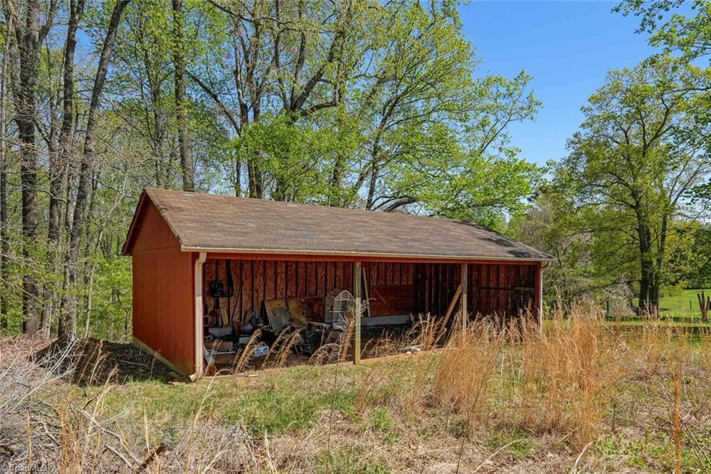 6205 Salem Chapel Road, Walnut Cove, North Carolina image 33