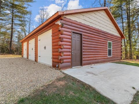 A home in Mount Airy