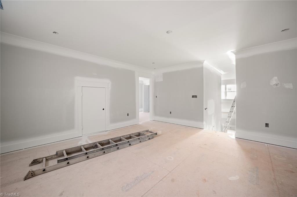 Winston-Salem, North Carolina 27106, United States, 4 Bedrooms Bedrooms, ,4 BathroomsBathrooms,Residential,Active,97357