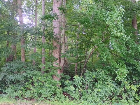 Vacant Land For Sale - 2302 Rothwood Acres Road<br/> Greensboro, NC 27406