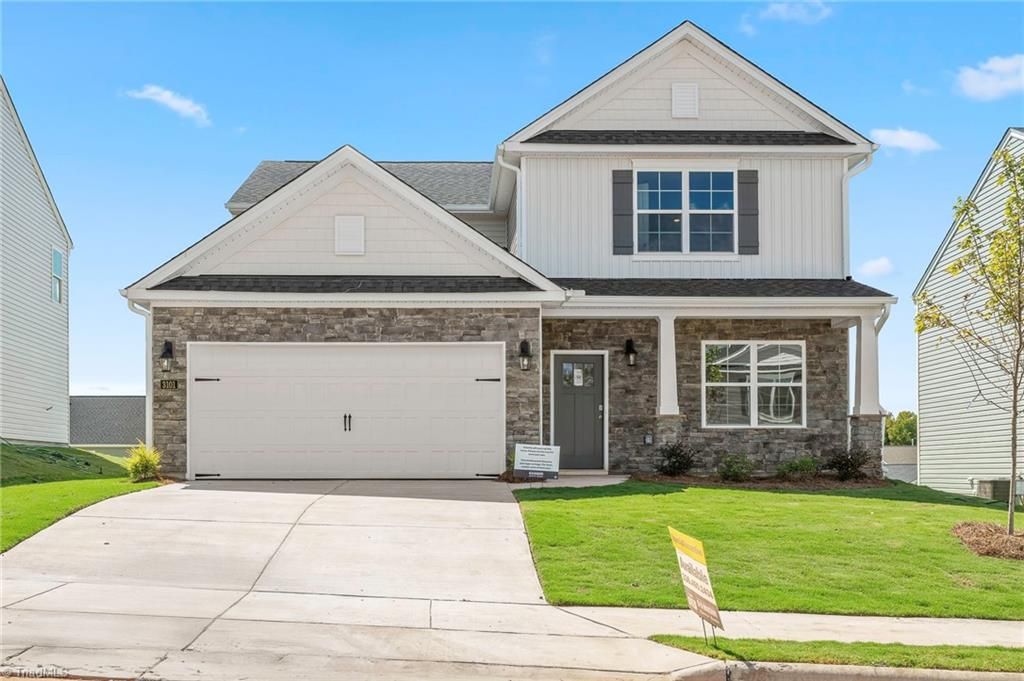 Photo of 3017 Middle Creek Lane, Greensboro, NC 27405 (MLS # 1210281)