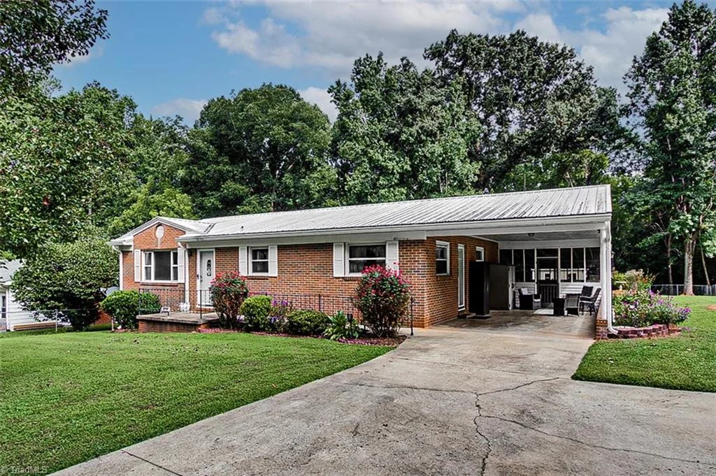 4667 Huntingwood Road, Ramseur, NC, 27316