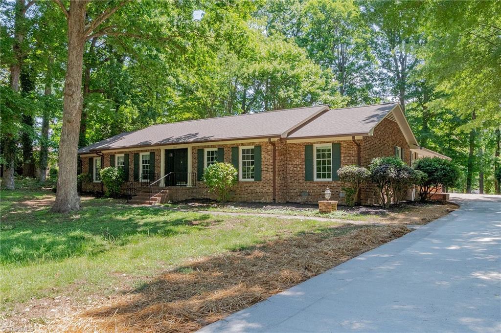 6867 Colonial Club Drive, Thomasville, North Carolina image 5