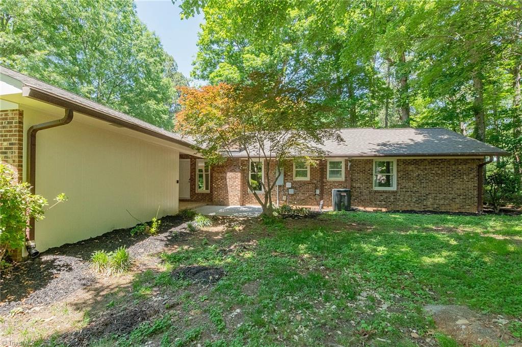 6867 Colonial Club Drive, Thomasville, North Carolina image 24