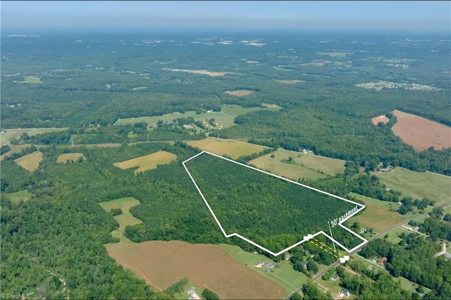 3053 Nc Highway 62 E, photo 5 of 32