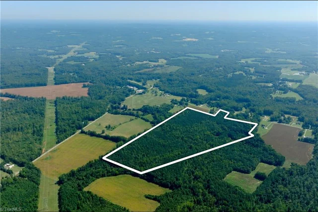 3053 Nc Highway 62 E, photo 4 of 32
