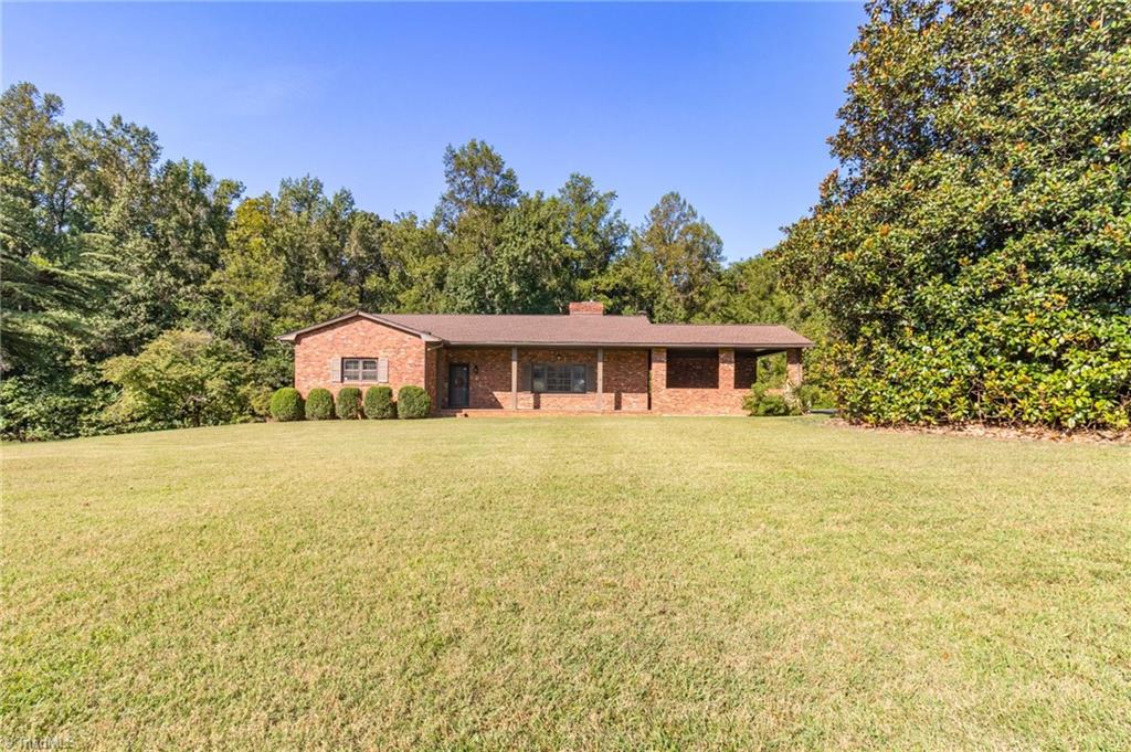 Photo of 1878 Stemp Everhart Road, Thomasville, NC 27360 (MLS # 1236232)