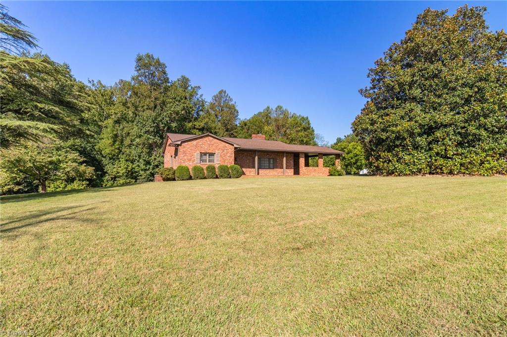 Photo of 1878 Stemp Everhart Road, Thomasville, NC 27360 (MLS # 1236232)