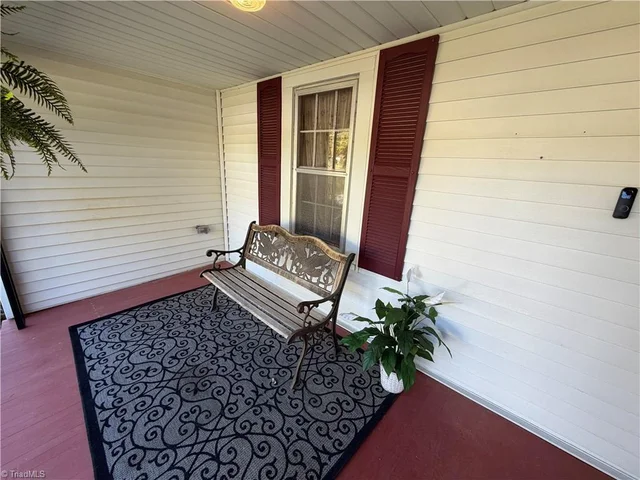 1214 Linville Road, photo 5 of 36
