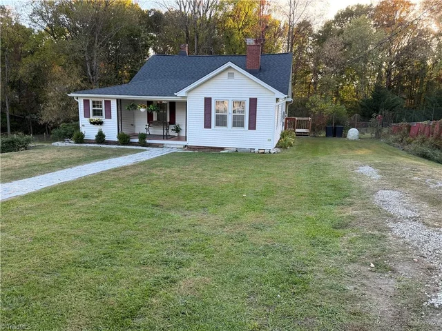 1214 Linville Road, photo 2 of 36
