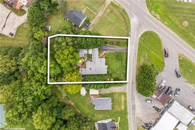 204 Carson Road, photo 3 of 32