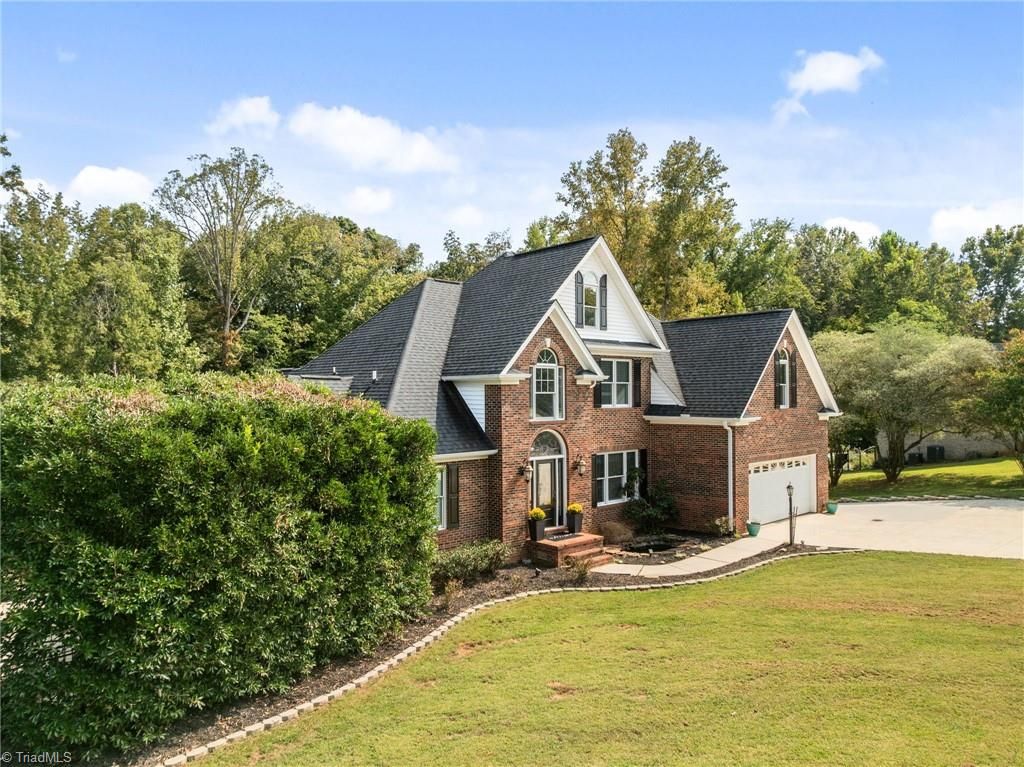 Photo of 2604 Northstream Court, Haw River, NC 27258 (MLS # 1209434)