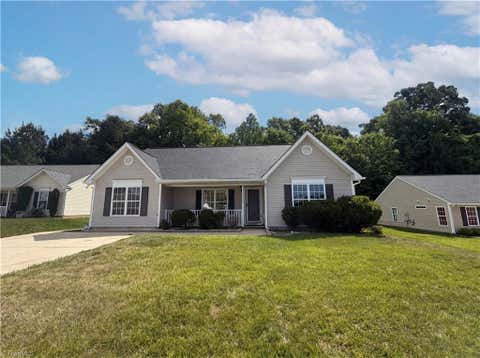 Homes For Sale - 1807 Antler Court<br/> Greensboro, NC 27406