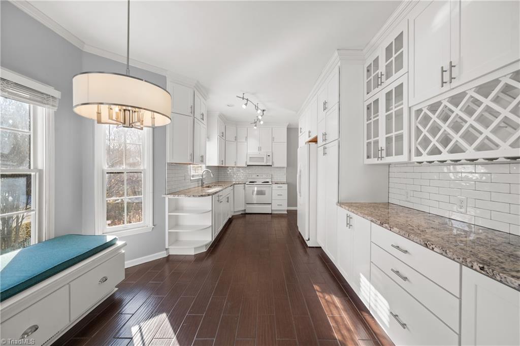 Kernersville, North Carolina 27284, United States, 4 Bedrooms Bedrooms, ,3 BathroomsBathrooms,Residential,Active,246769