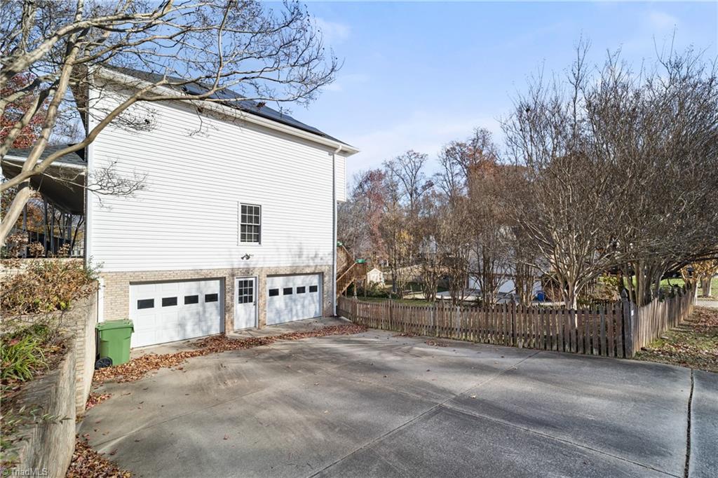 Kernersville, North Carolina 27284, United States, 4 Bedrooms Bedrooms, ,3 BathroomsBathrooms,Residential,Active,246769