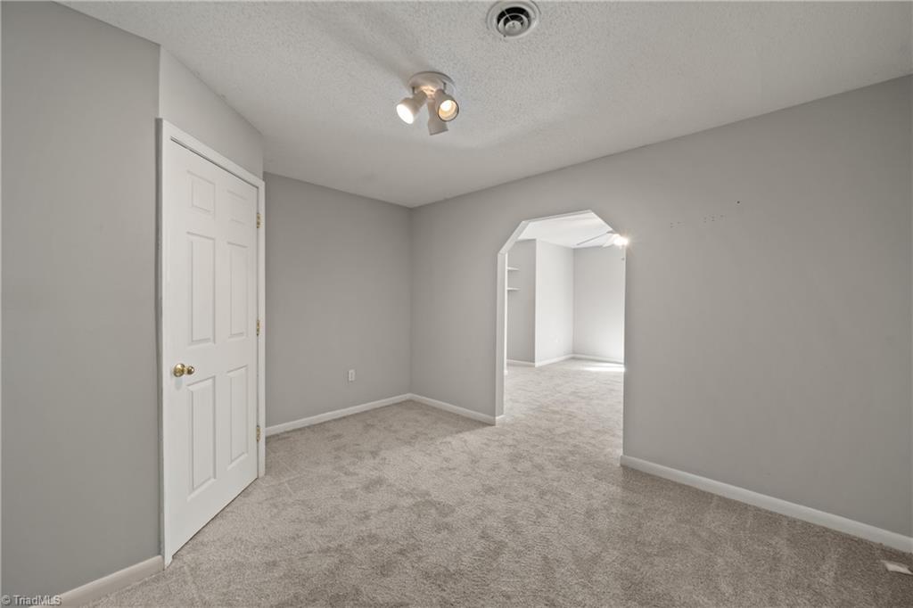 Kernersville, North Carolina 27284, United States, 4 Bedrooms Bedrooms, ,3 BathroomsBathrooms,Residential,Active,246769