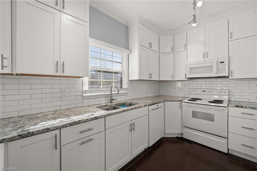 Kernersville, North Carolina 27284, United States, 4 Bedrooms Bedrooms, ,3 BathroomsBathrooms,Residential,Active,246769