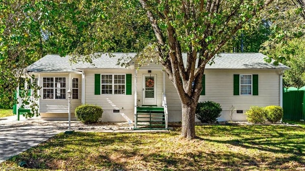 3816 SPRING BRANCH DR, WINSTON SALEM, NC 27107 - Image 52fc284fee35a0ebdfdfbb38dc1928a0/3111575499