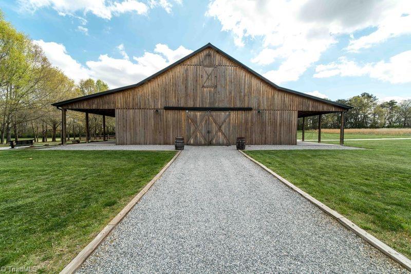 Winston-Salem, North Carolina, 27107, United States, 3 Bedrooms Bedrooms, ,4 BathroomsBathrooms,Residential,Active,2036363