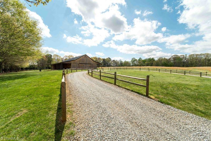 Winston-Salem, North Carolina, 27107, United States, 3 Bedrooms Bedrooms, ,4 BathroomsBathrooms,Residential,Active,2036363