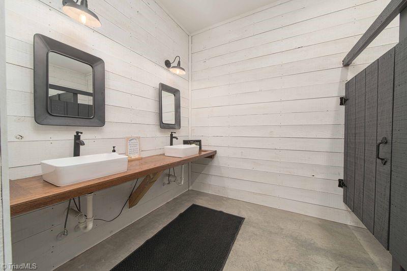 Winston-Salem, North Carolina, 27107, United States, 3 Bedrooms Bedrooms, ,4 BathroomsBathrooms,Residential,Active,2036363