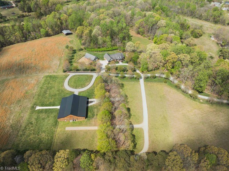 Winston-Salem, North Carolina, 27107, United States, 3 Bedrooms Bedrooms, ,4 BathroomsBathrooms,Residential,Active,2036363