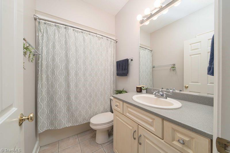 Winston-Salem, North Carolina, 27107, United States, 3 Bedrooms Bedrooms, ,4 BathroomsBathrooms,Residential,Active,2036363