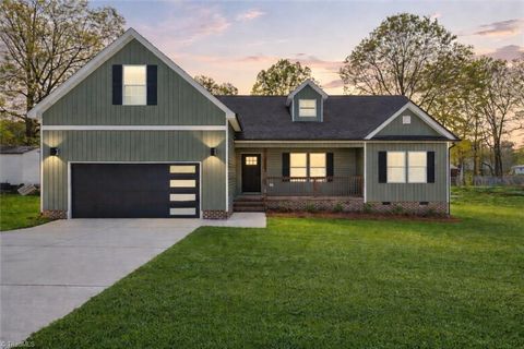 Photo of 3903 Daye Drive, Greensboro, NC 27407 (MLS # 1205345)