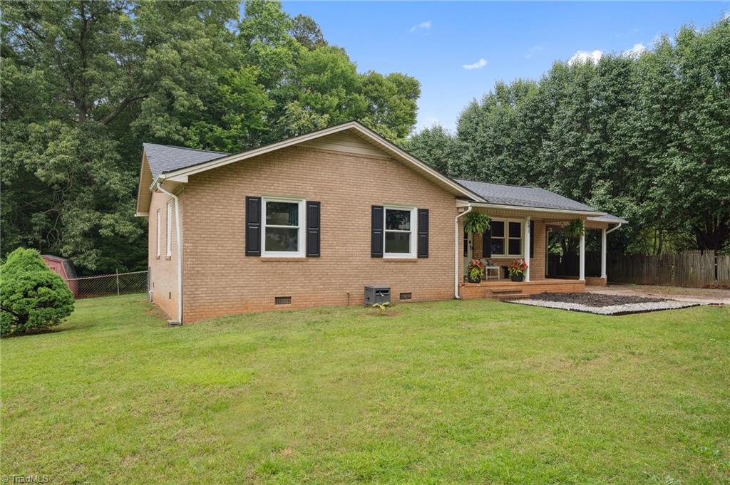 241 Pilotview Loop, Madison, North Carolina image 4