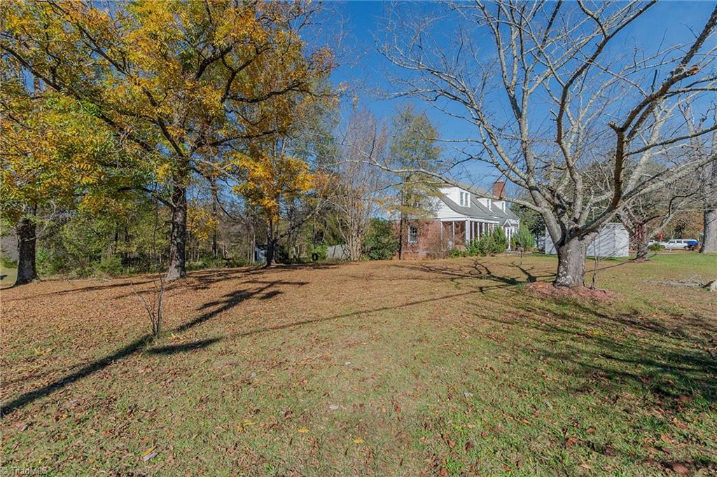 1129 E Meadow Road, Eden, North Carolina image 32