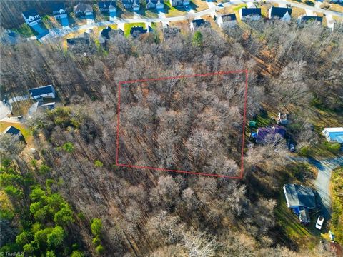 Homes For Sale - Anns Drive<br/> Thomasville, NC 27360