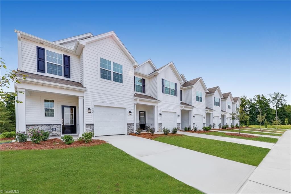 Photo of 1864 Pheasant Trace Circle, Kernersville, NC 27284 (MLS # 1203746)