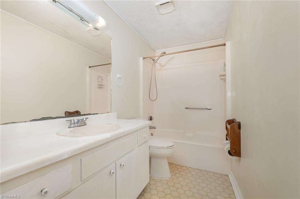 4330 Edith Lane #A, Greensboro, North Carolina image 20