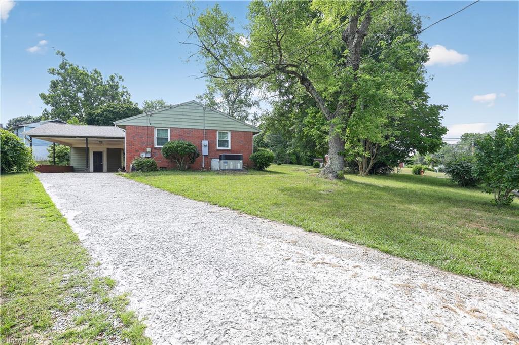 Photo of 2601 Rosemary Drive, Winston-Salem, NC 27105 (MLS # 1224719)