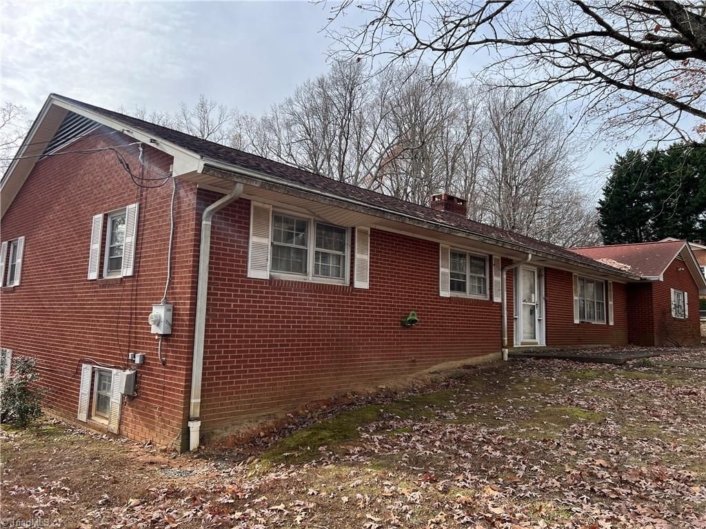 Photo of 1036 Avondale Avenue, Asheboro, NC 27203 (MLS # 1207139)