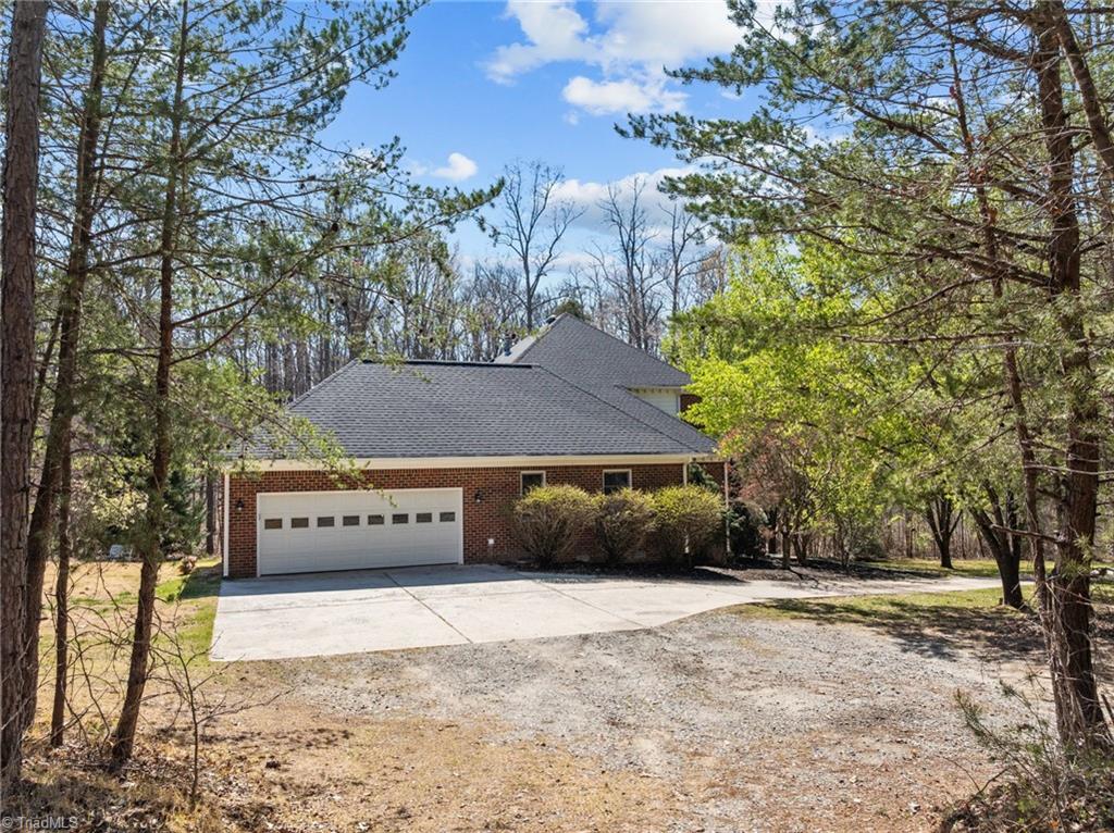 6313 Indian Hills Lane, Climax, North Carolina image 4