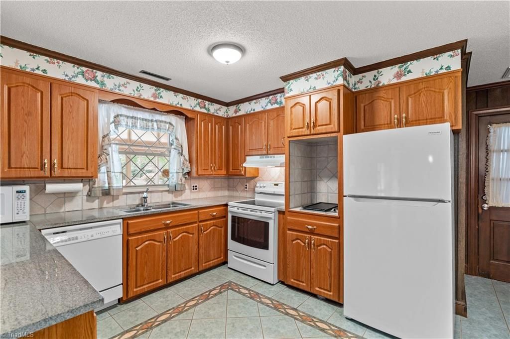 Photo of 117 Fonda Road, Statesville, NC 28677 (MLS # 1225486)