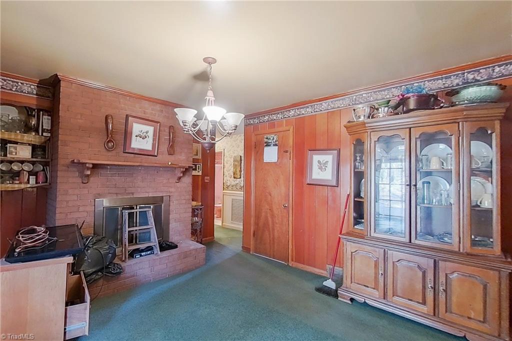 Photo 4 of 22 of 2521 Kingsgate Drive house