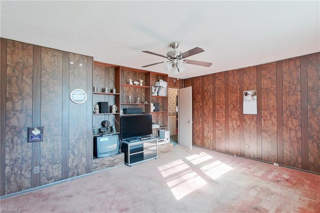Photo 7 of 22 of 2521 Kingsgate Drive house