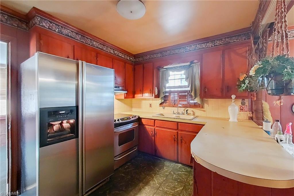 Photo 6 of 22 of 2521 Kingsgate Drive house
