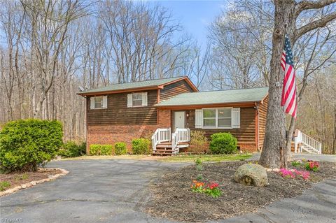 Photo of 737 Young Road, Stoneville, NC 27048 (MLS # 1214588)