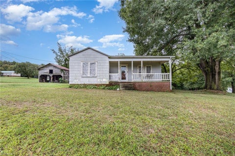 Photo for 3470 Old Bachelor Creek Road