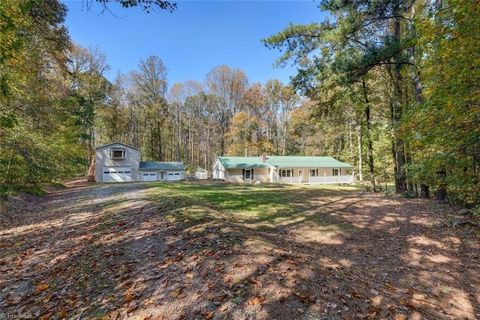 A home in Kernersville