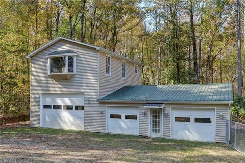 A home in Kernersville