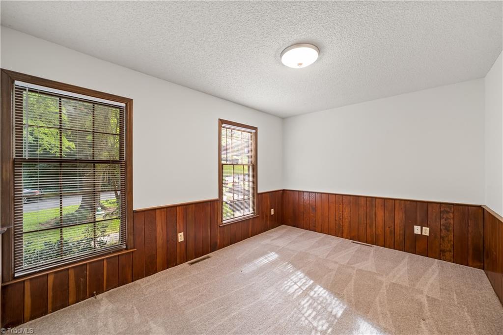 Winston-Salem, North Carolina 27104, United States, 4 Bedrooms Bedrooms, ,3 BathroomsBathrooms,Residential,Active,224241