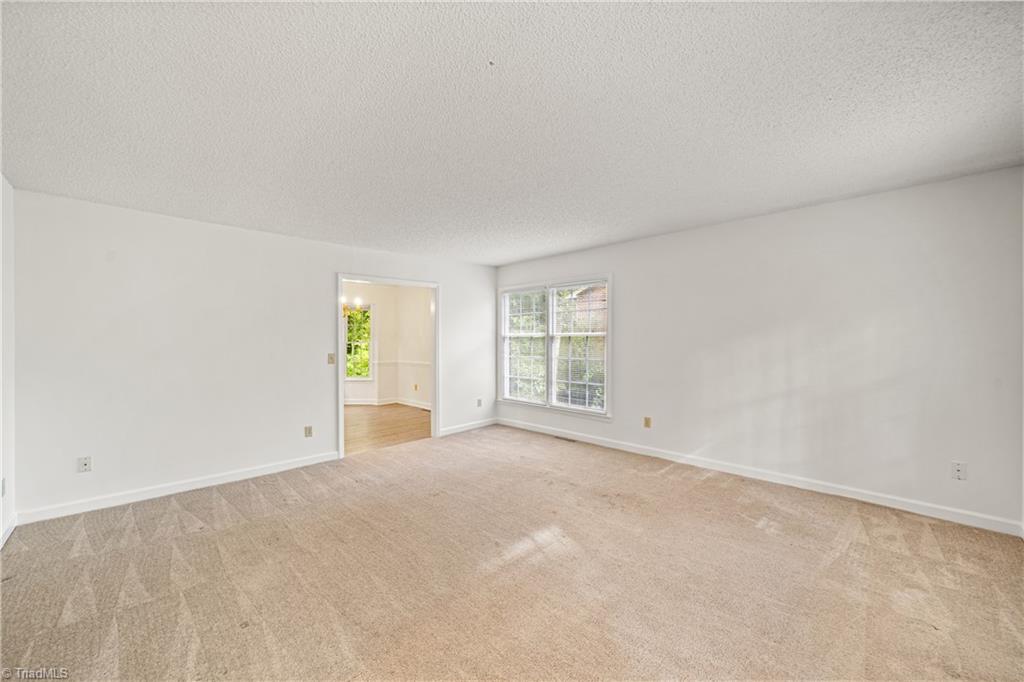 Winston-Salem, North Carolina 27104, United States, 4 Bedrooms Bedrooms, ,3 BathroomsBathrooms,Residential,Active,224241