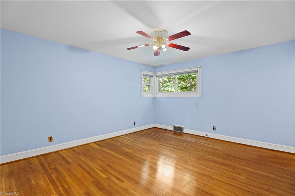 Clemmons, North Carolina 27012, United States, 3 Bedrooms Bedrooms, ,3 BathroomsBathrooms,Residential,Active,221633