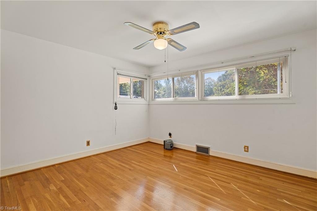 Clemmons, North Carolina 27012, United States, 3 Bedrooms Bedrooms, ,3 BathroomsBathrooms,Residential,Active,221633