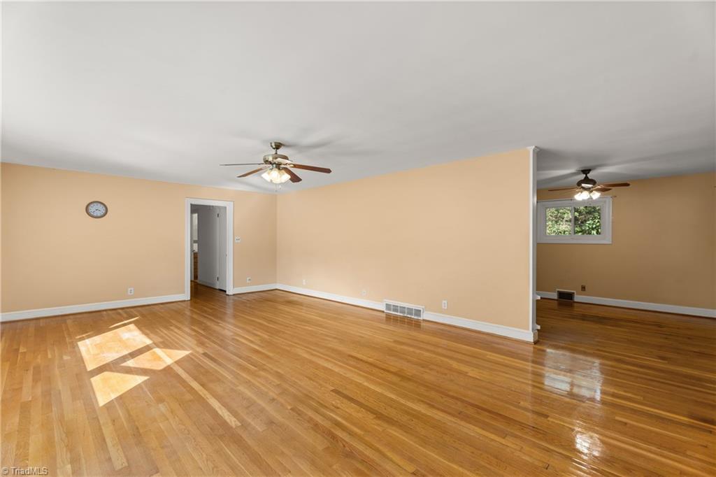 Clemmons, North Carolina 27012, United States, 3 Bedrooms Bedrooms, ,3 BathroomsBathrooms,Residential,Active,221633